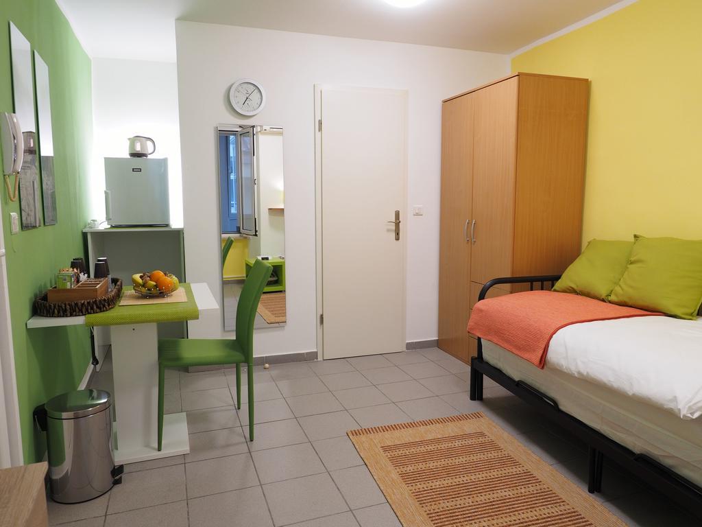 Korzo Room Laura Риека Экстерьер фото